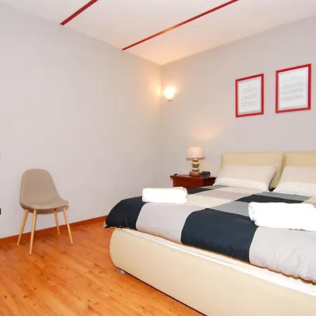 Casale Degli Artisti Flat With Garden&parking