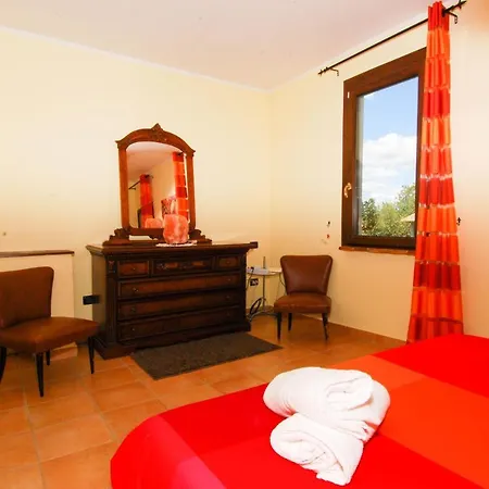 Casale Degli Artisti Flat With Garden&parking * Pila (Umbria)