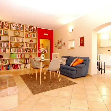 Casale Degli Artisti Flat With Garden&parking Appartamento *
